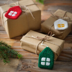 Alternative view of LITTLE HANGINGS, House Red