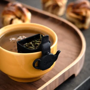 Alternative view of Theebuitlje Teapot, black